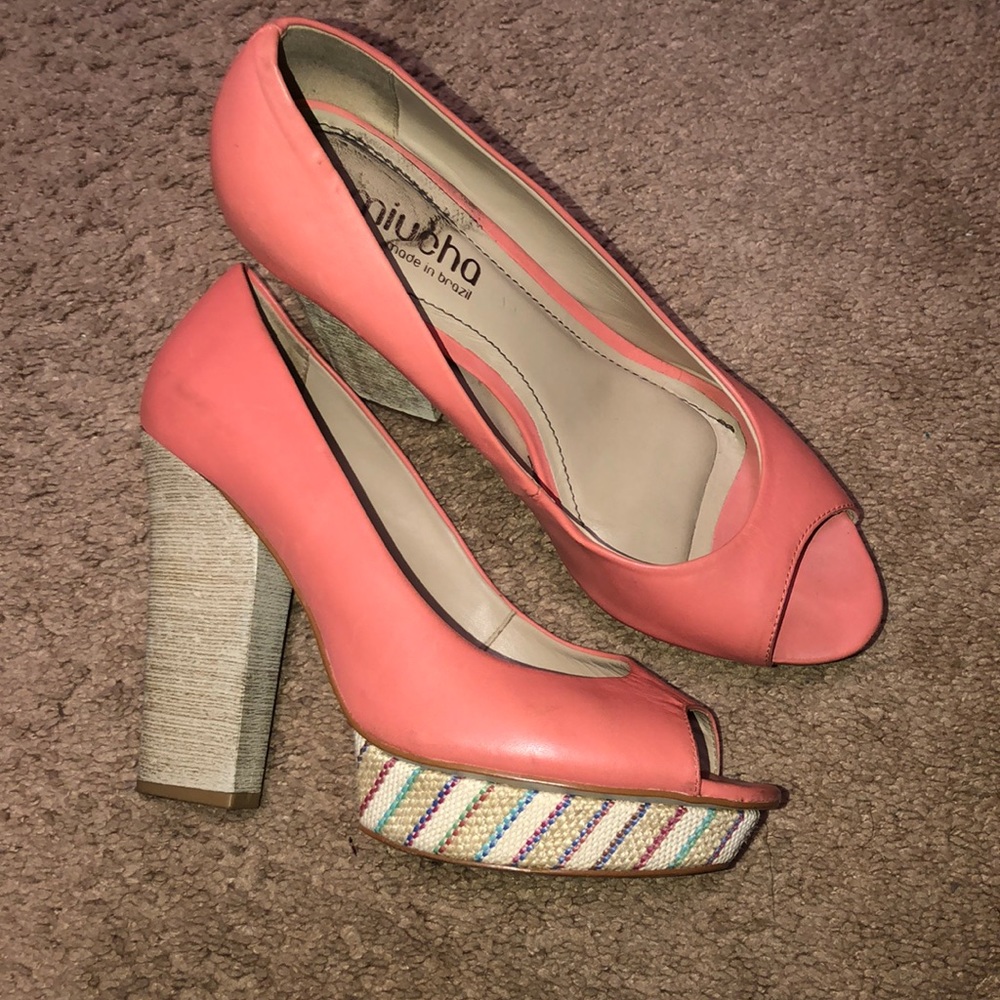 Shoe